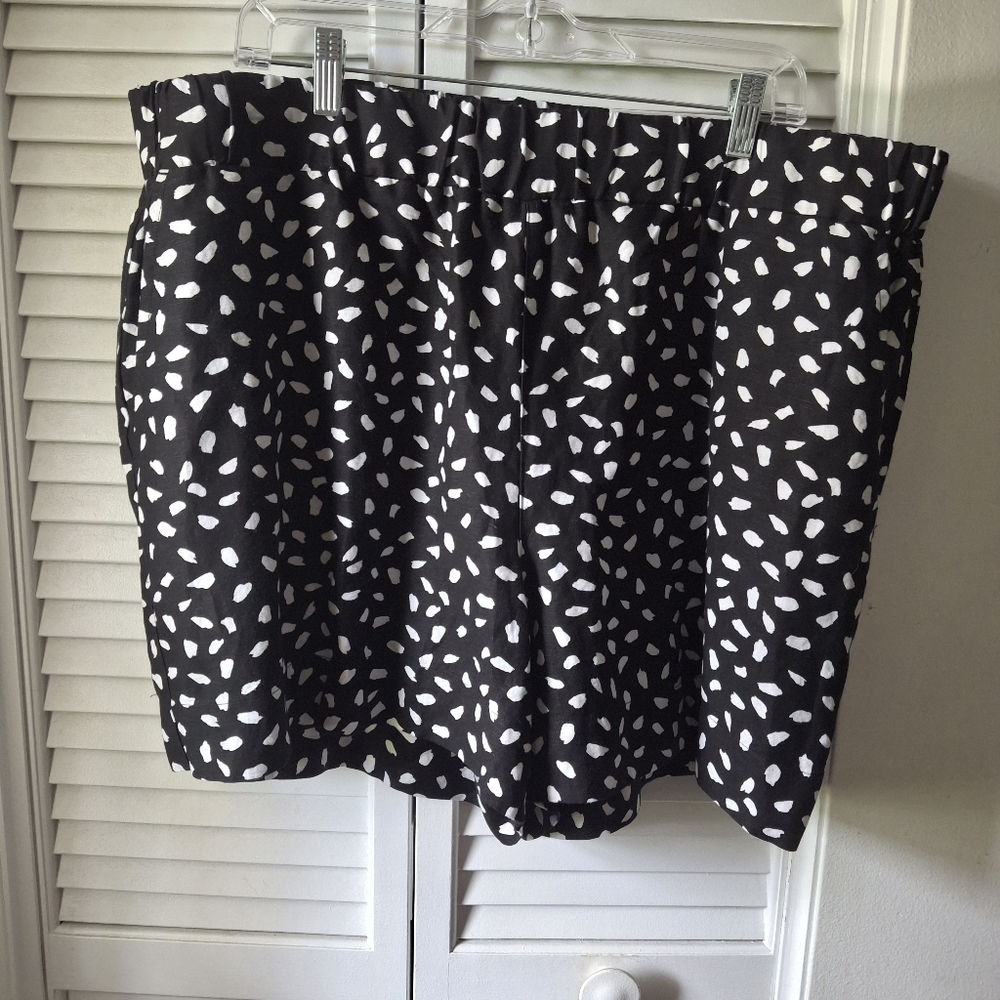 Stylish Black and White Women's Shorts